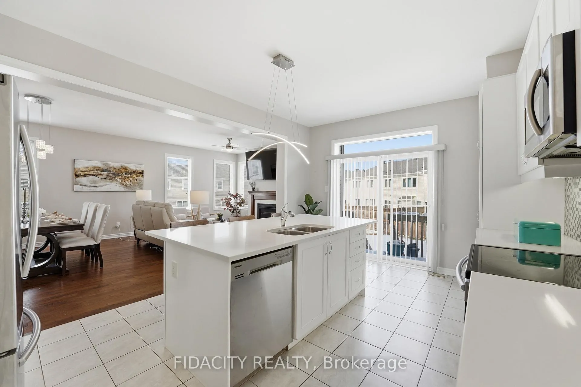 Photo 15 of 16 Sweetbay Circle, Ottawa, Stittsville (North) — HOMEH