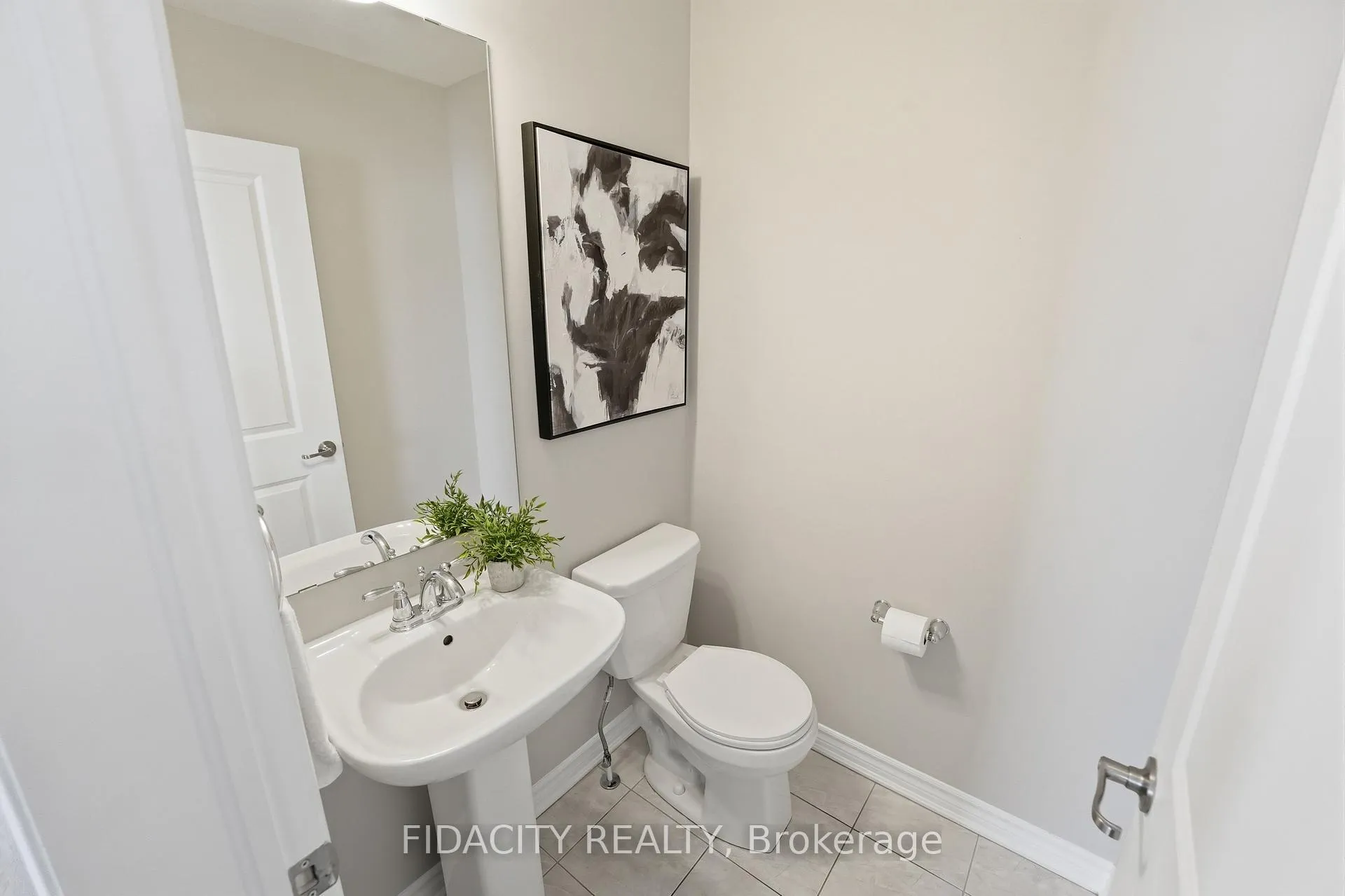Photo 18 of 16 Sweetbay Circle, Ottawa, Stittsville (North) — HOMEH