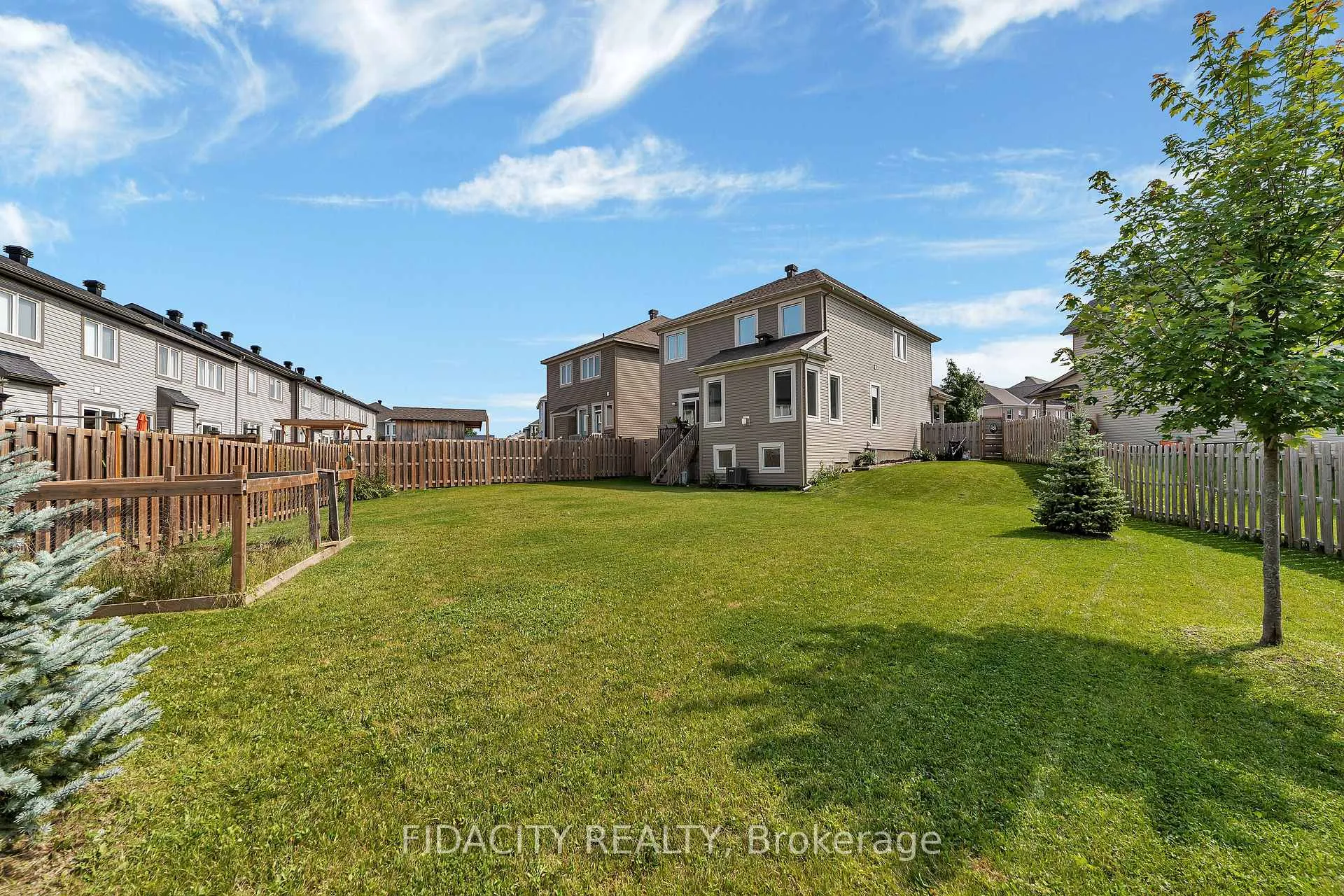 Photo 37 of 16 Sweetbay Circle, Ottawa, Stittsville (North) — HOMEH