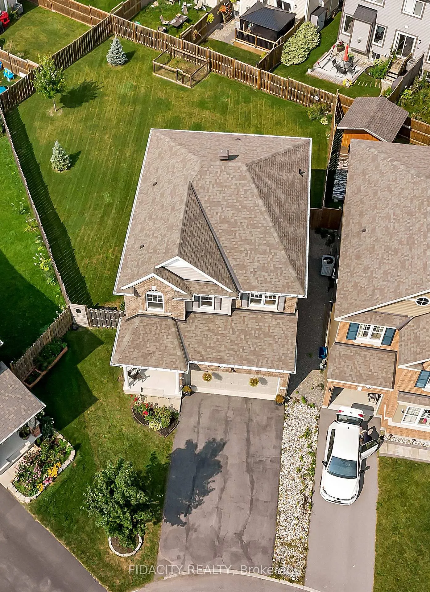 Photo 38 of 16 Sweetbay Circle, Ottawa, Stittsville (North) — HOMEH