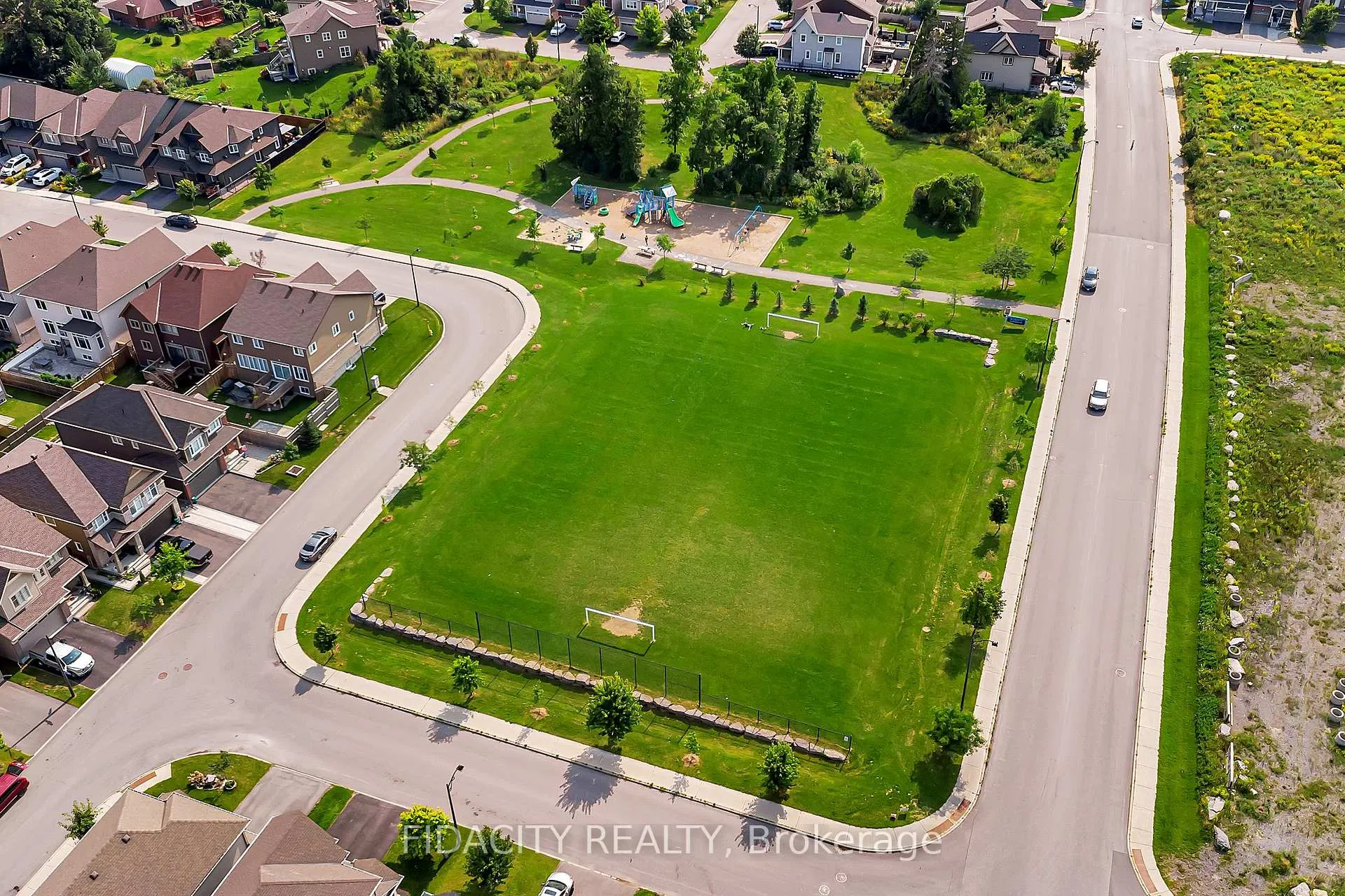 Photo 39 of 16 Sweetbay Circle, Ottawa, Stittsville (North) — HOMEH