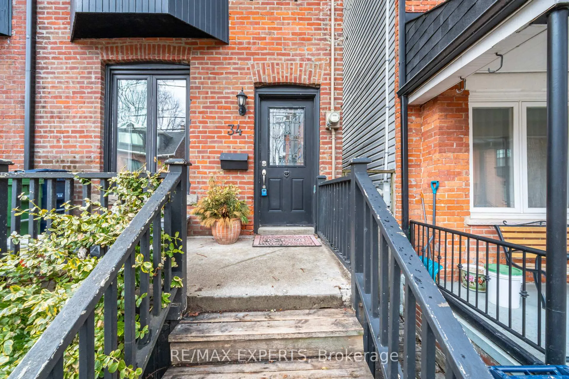 Photo 3 of 34 Grant Street, Toronto, South Riverdale — HOMEH