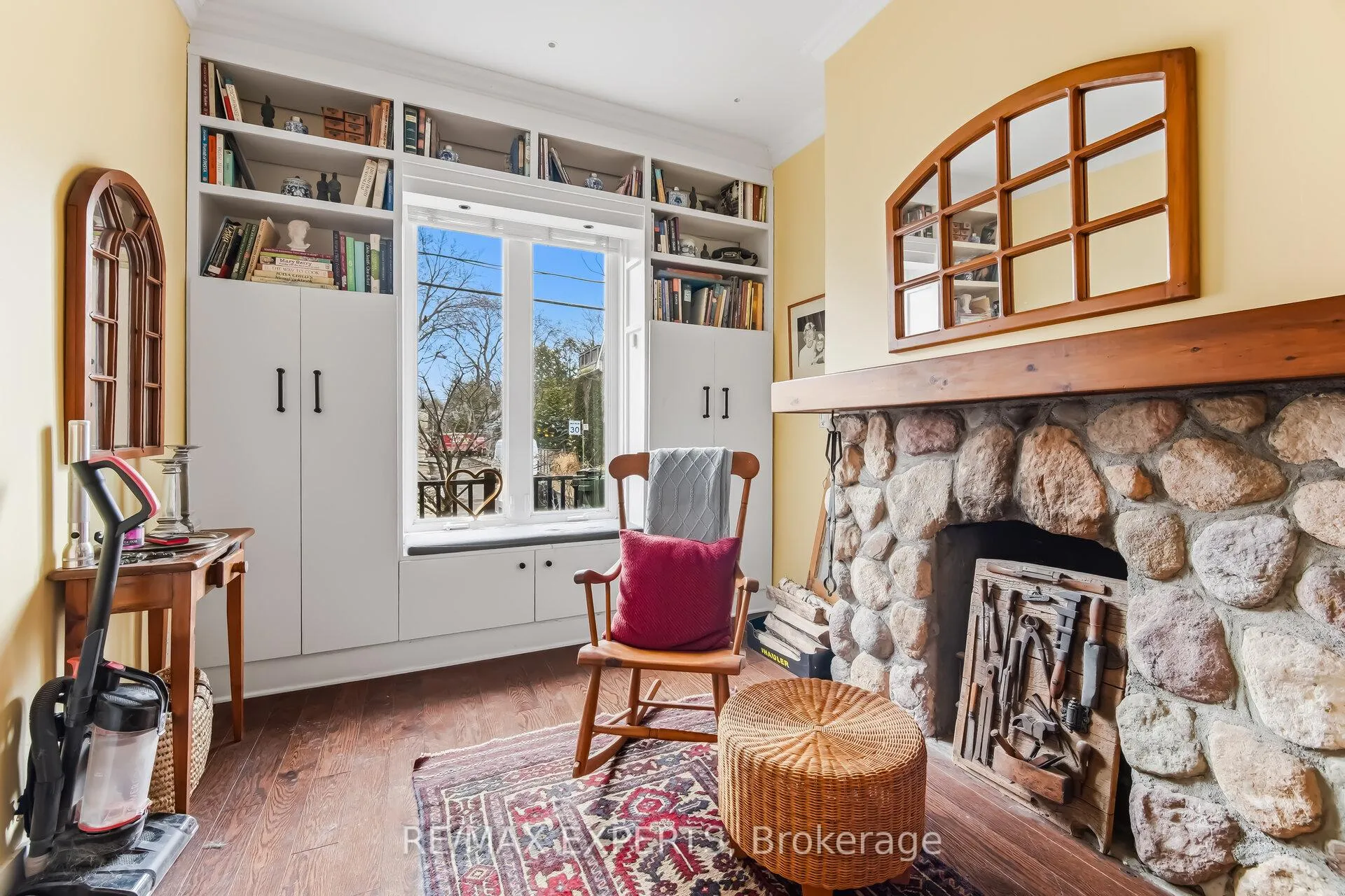 Photo 5 of 34 Grant Street, Toronto, South Riverdale — HOMEH
