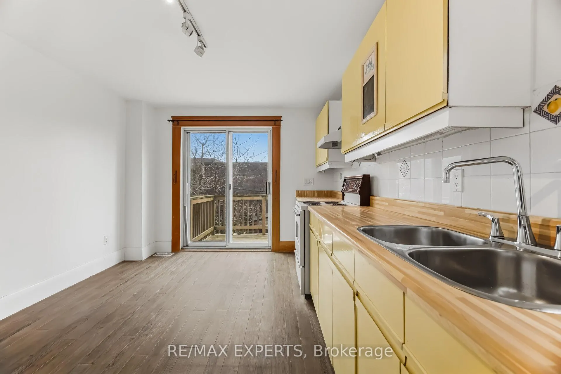 Photo 20 of 34 Grant Street, Toronto, South Riverdale — HOMEH