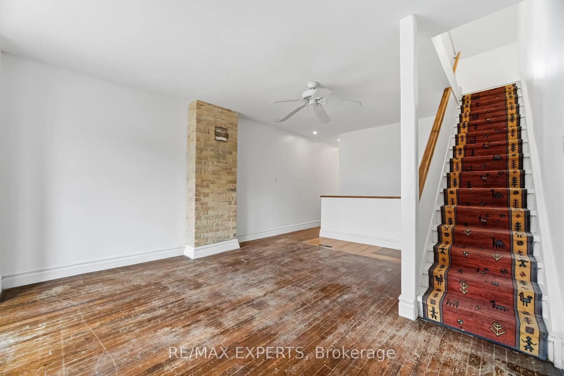 Photo 23 of 34 Grant Street, Toronto, South Riverdale — HOMEH