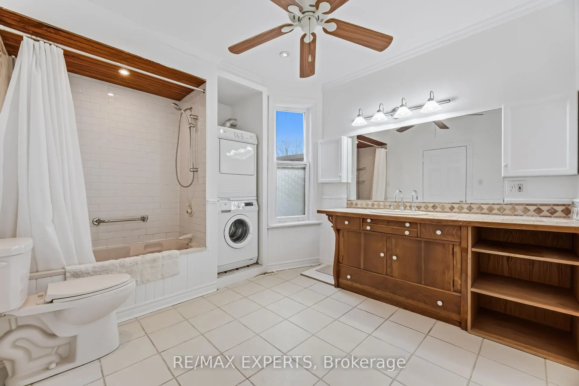 Photo 24 of 34 Grant Street, Toronto, South Riverdale — HOMEH