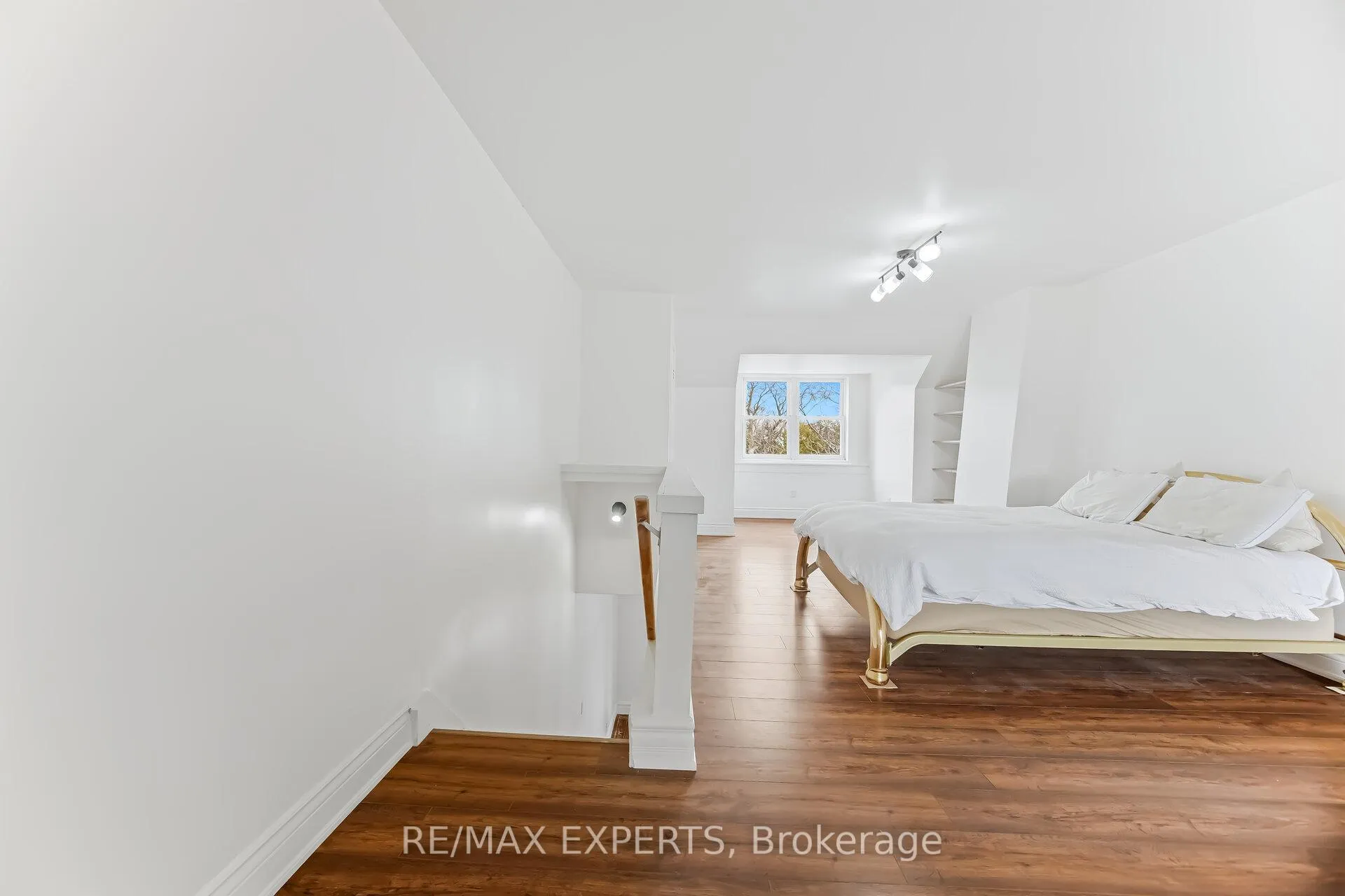 Photo 28 of 34 Grant Street, Toronto, South Riverdale — HOMEH