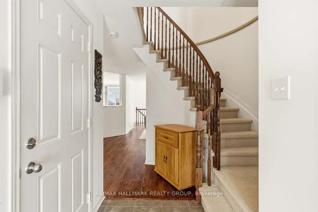 Photo 3 of 79 Chesapeake Crescent, Ottawa, Barrhaven - Cedargrove/Fraserdale — HOMEH