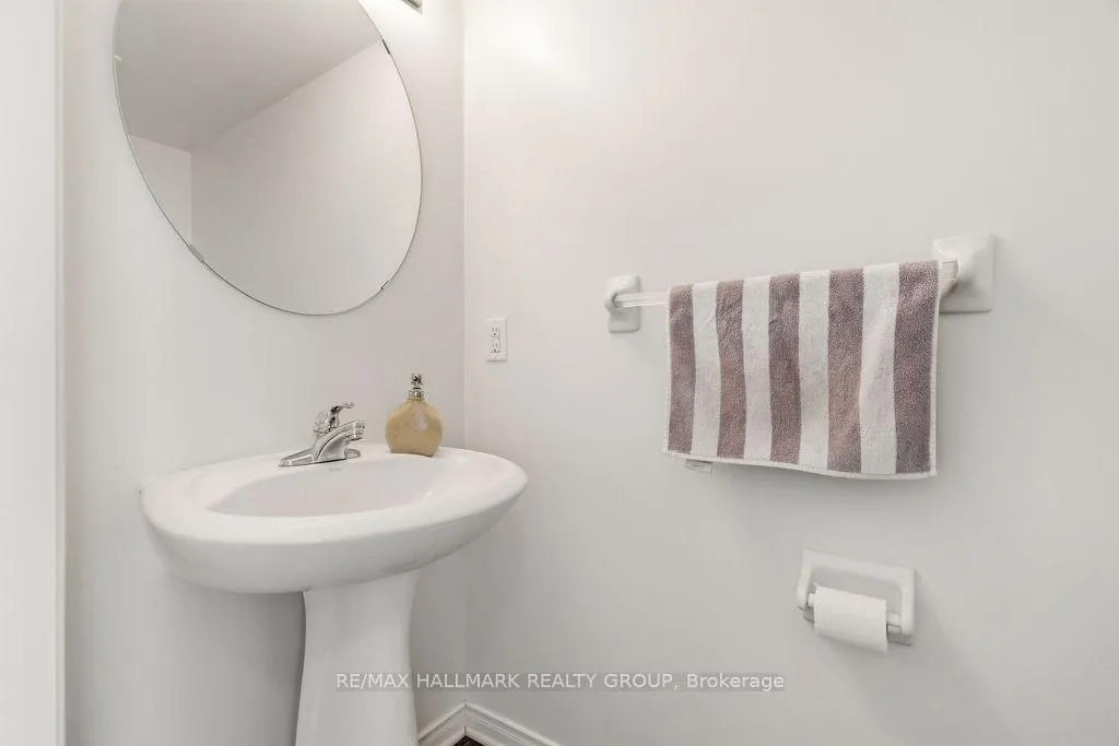Photo 4 of 79 Chesapeake Crescent, Ottawa, Barrhaven - Cedargrove/Fraserdale — HOMEH