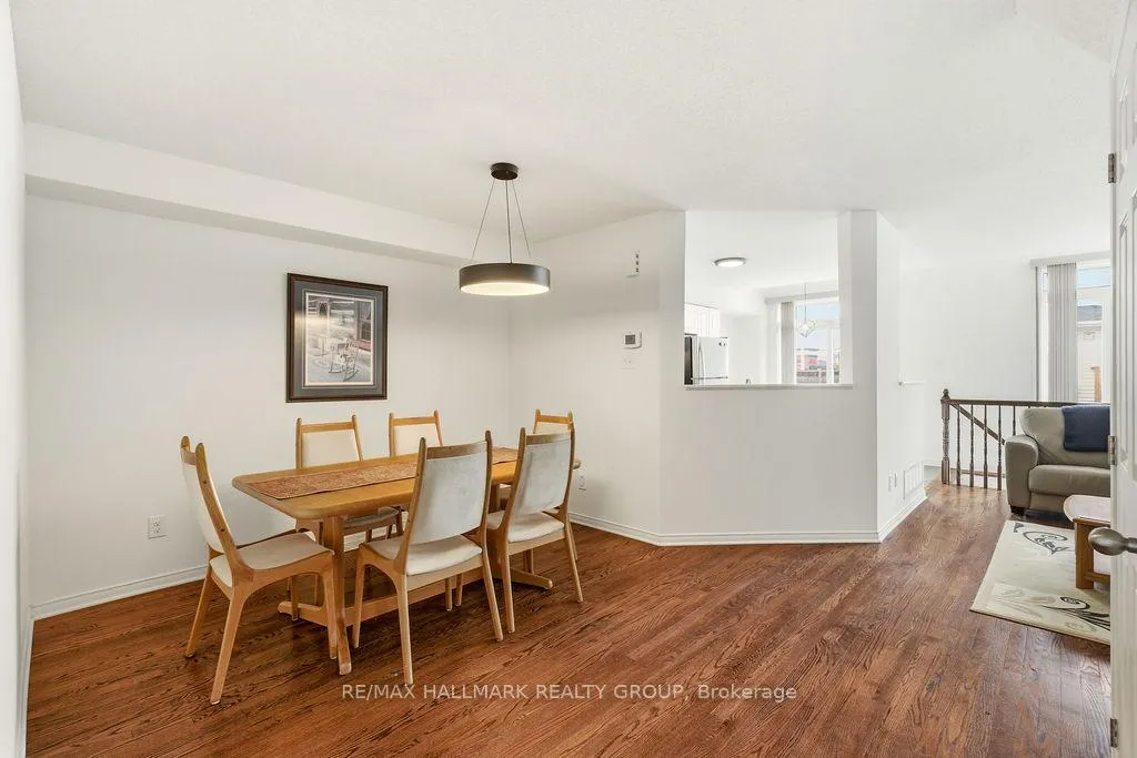 Photo 5 of 79 Chesapeake Crescent, Ottawa, Barrhaven - Cedargrove/Fraserdale — HOMEH