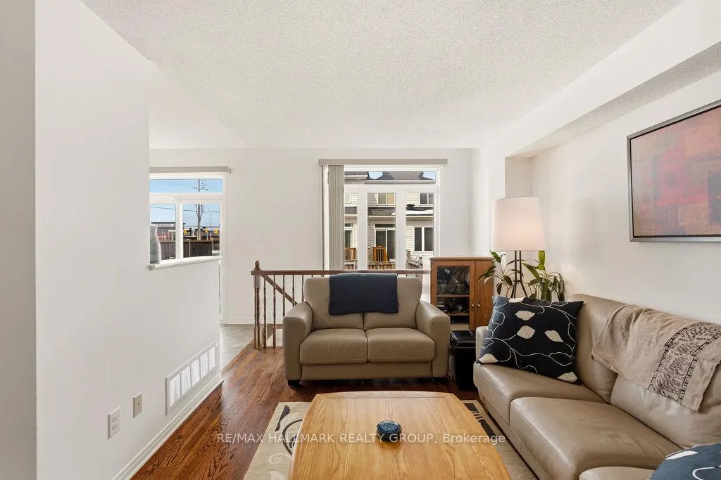 Photo 9 of 79 Chesapeake Crescent, Ottawa, Barrhaven - Cedargrove/Fraserdale — HOMEH