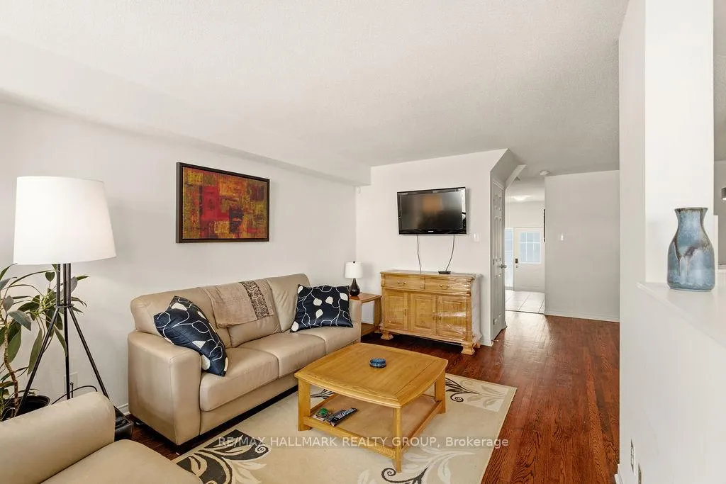 Photo 10 of 79 Chesapeake Crescent, Ottawa, Barrhaven - Cedargrove/Fraserdale — HOMEH