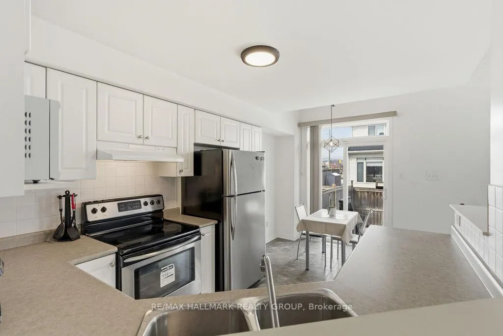 Photo 12 of 79 Chesapeake Crescent, Ottawa, Barrhaven - Cedargrove/Fraserdale — HOMEH