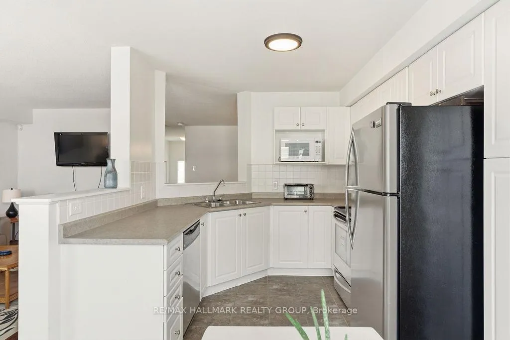 Photo 13 of 79 Chesapeake Crescent, Ottawa, Barrhaven - Cedargrove/Fraserdale — HOMEH