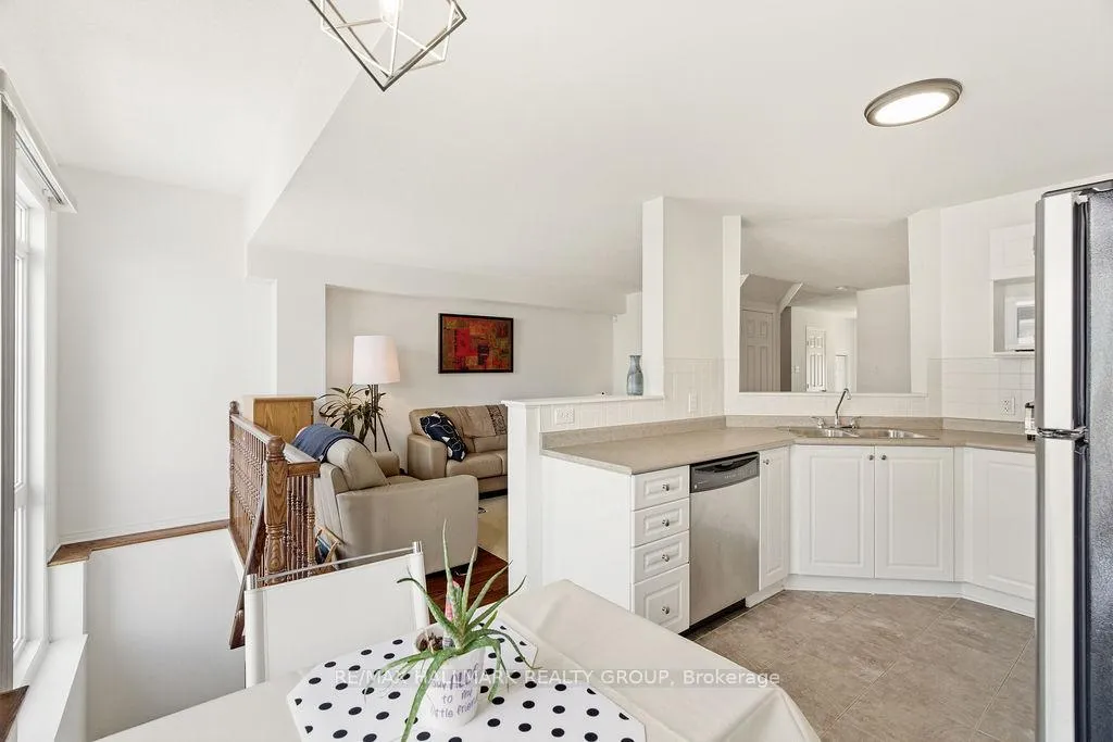 Photo 14 of 79 Chesapeake Crescent, Ottawa, Barrhaven - Cedargrove/Fraserdale — HOMEH