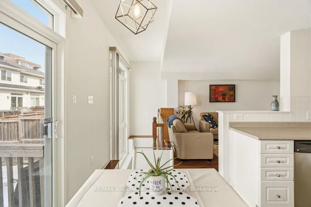 Photo 15 of 79 Chesapeake Crescent, Ottawa, Barrhaven - Cedargrove/Fraserdale — HOMEH