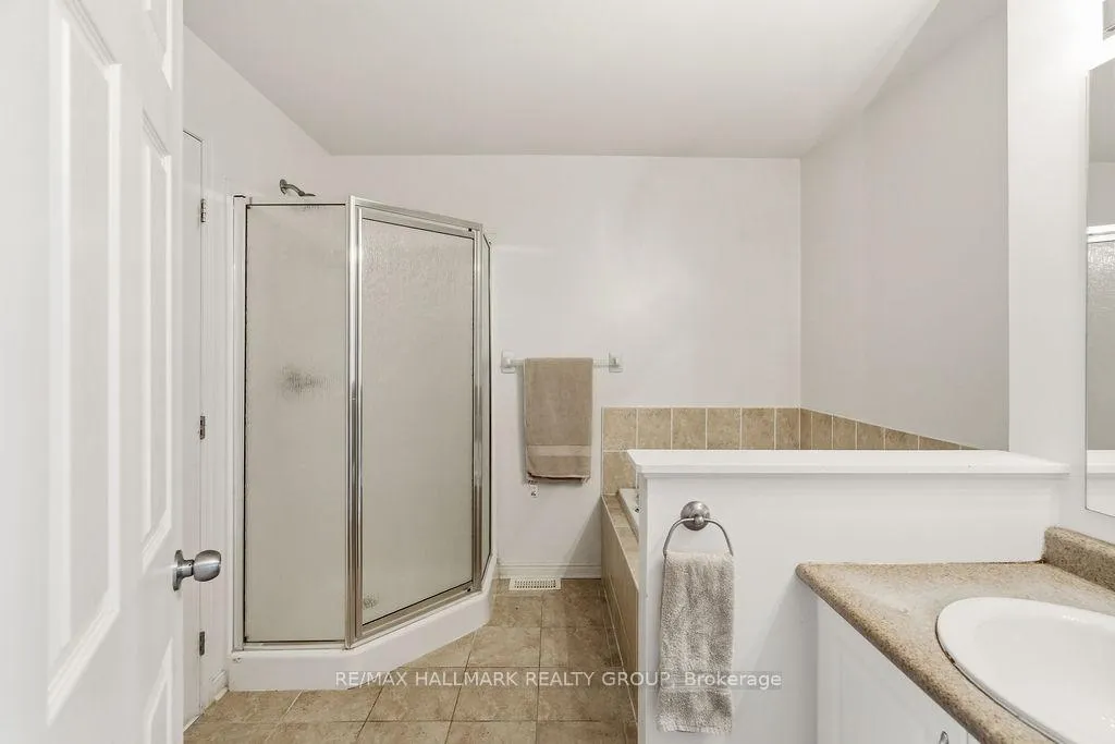 Photo 24 of 79 Chesapeake Crescent, Ottawa, Barrhaven - Cedargrove/Fraserdale — HOMEH
