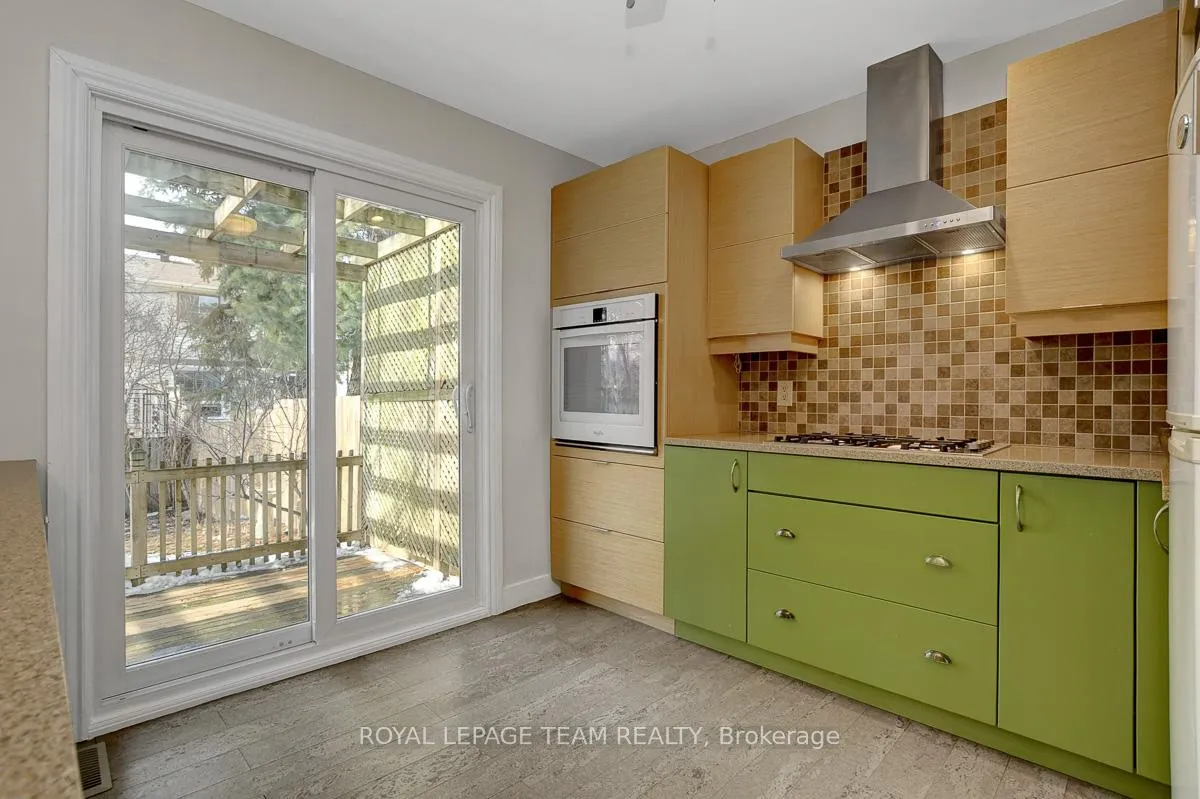 Photo 12 of 27 Winchester Drive, Ottawa, Kanata - Glencairn/Hazeldean — HOMEH