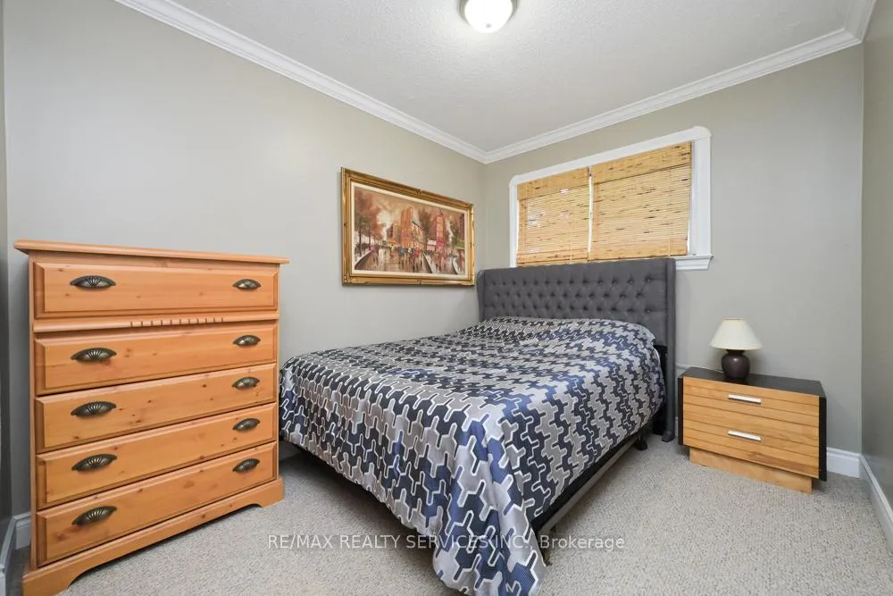 Photo 19 of 8 Collins Crescent, Brampton, Brampton North — HOMEH