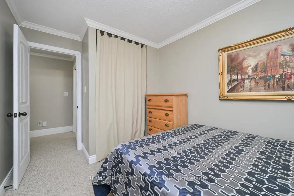 Photo 20 of 8 Collins Crescent, Brampton, Brampton North — HOMEH