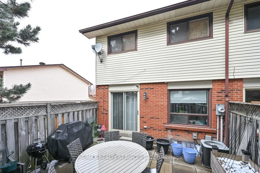 Photo 29 of 8 Collins Crescent, Brampton, Brampton North — HOMEH