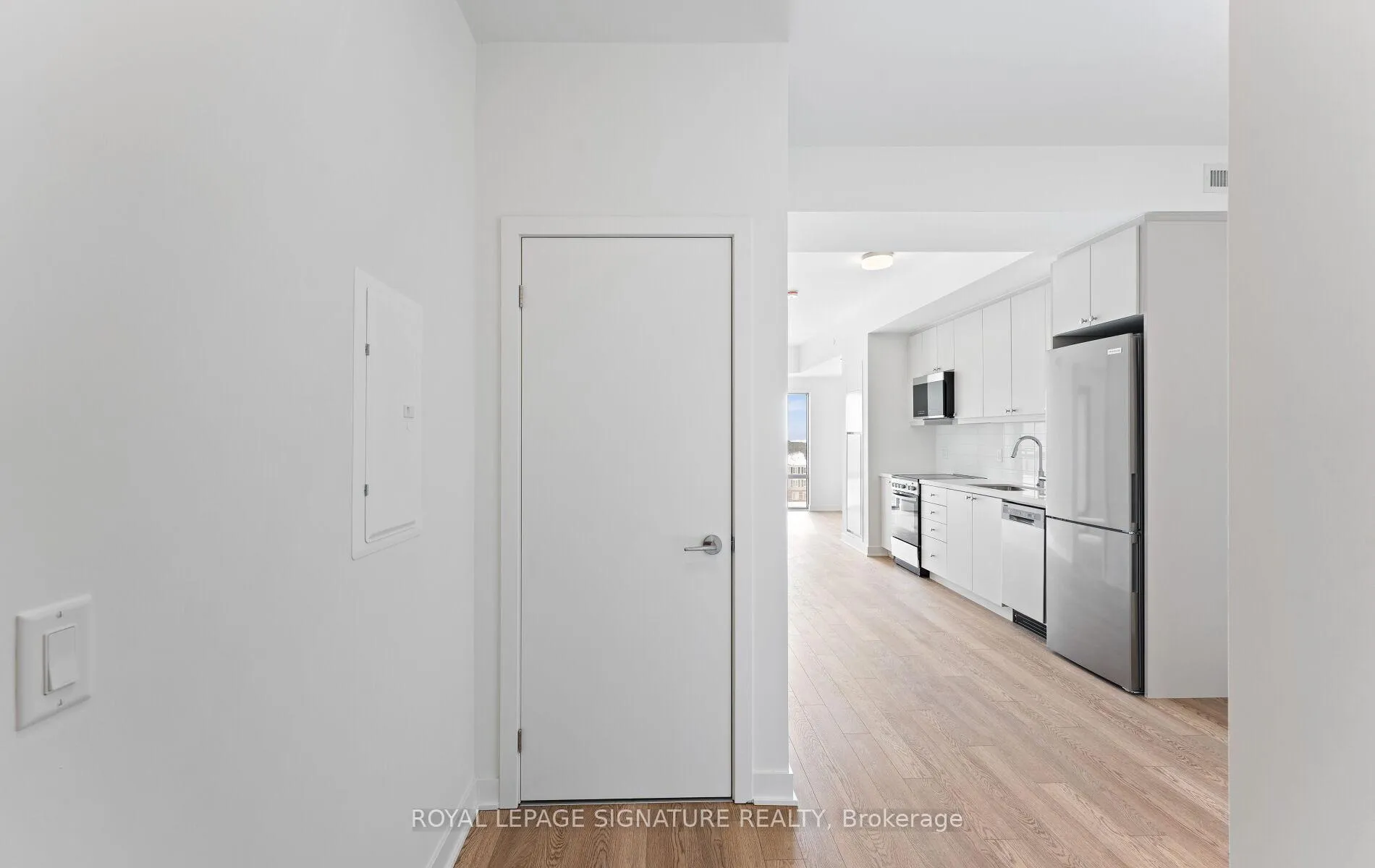 Photo 7 of Unit 504, 51 Clarington Blvd, Clarington, Bowmanville — HOMEH