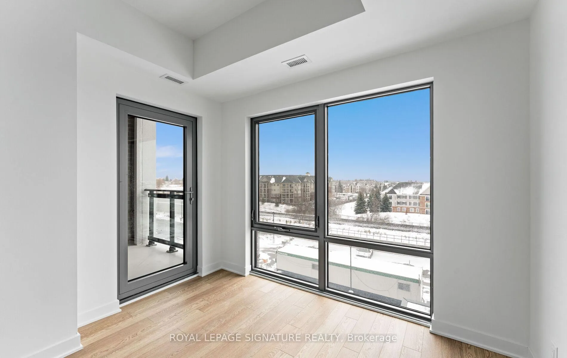 Photo 12 of Unit 504, 51 Clarington Blvd, Clarington, Bowmanville — HOMEH