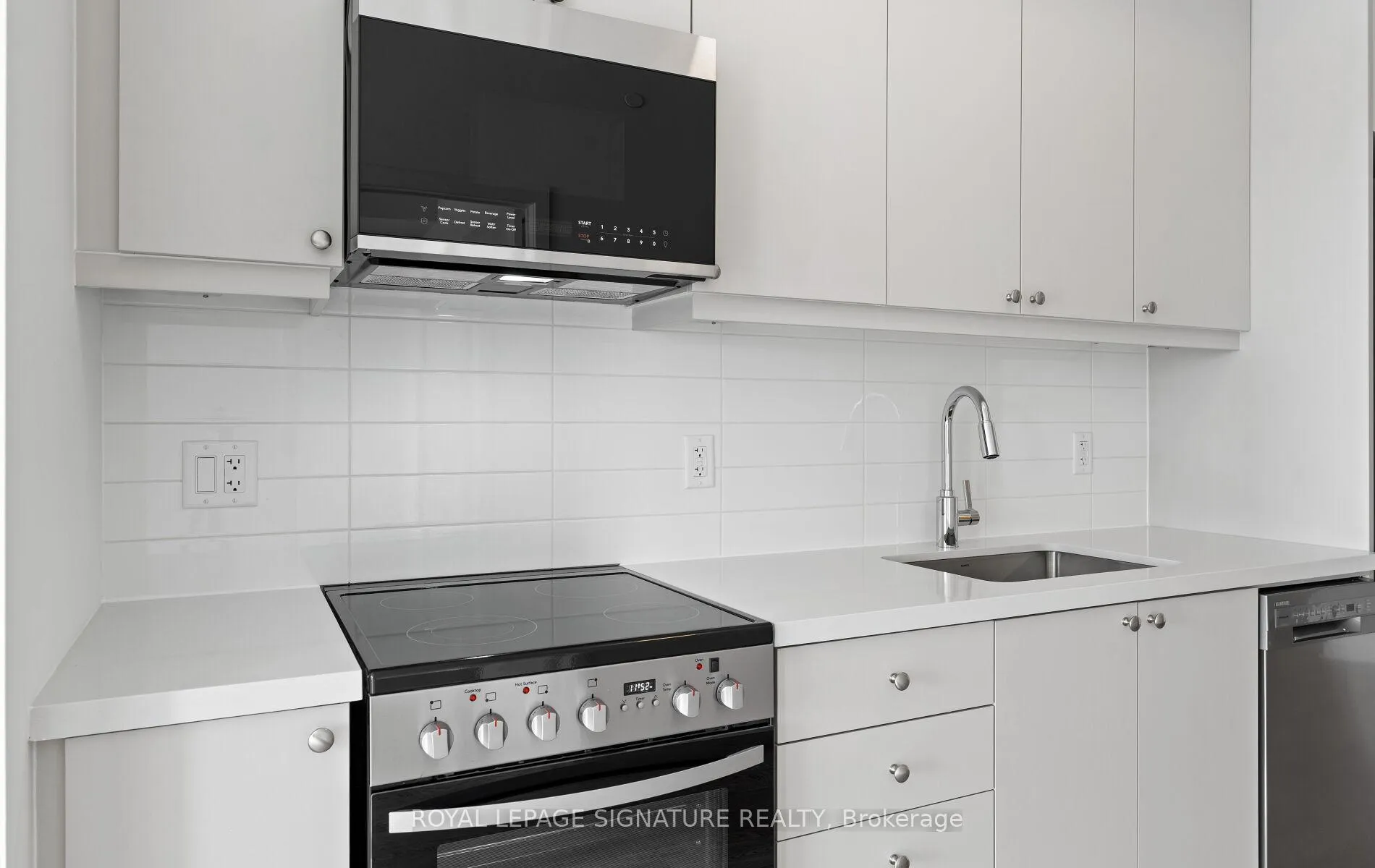 Photo 14 of Unit 504, 51 Clarington Blvd, Clarington, Bowmanville — HOMEH