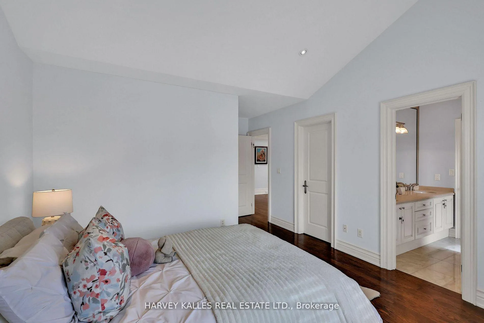 Photo 27 of 76 Dunblaine Avenue, Toronto, Bedford Park-Nortown — HOMEH
