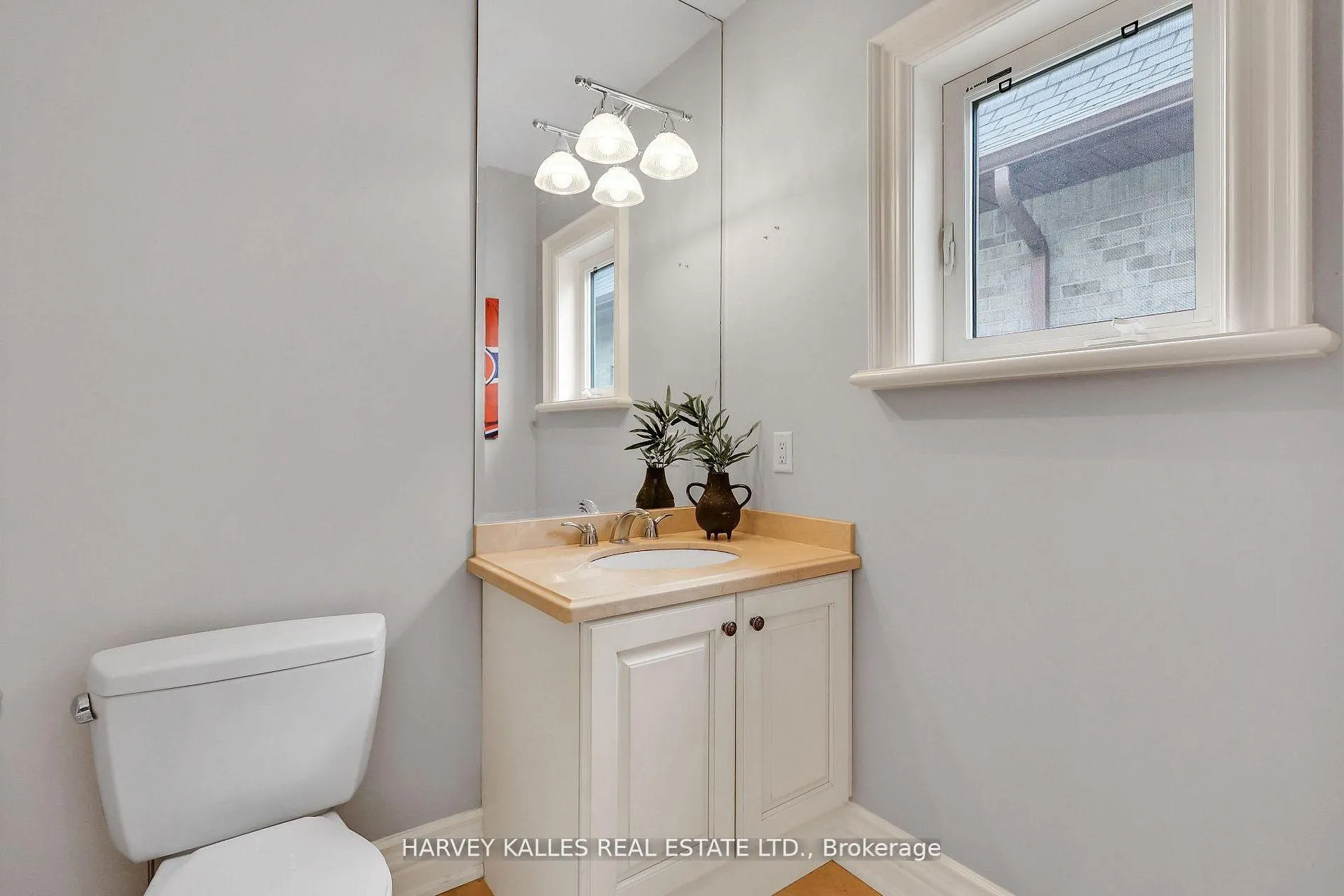 Photo 32 of 76 Dunblaine Avenue, Toronto, Bedford Park-Nortown — HOMEH