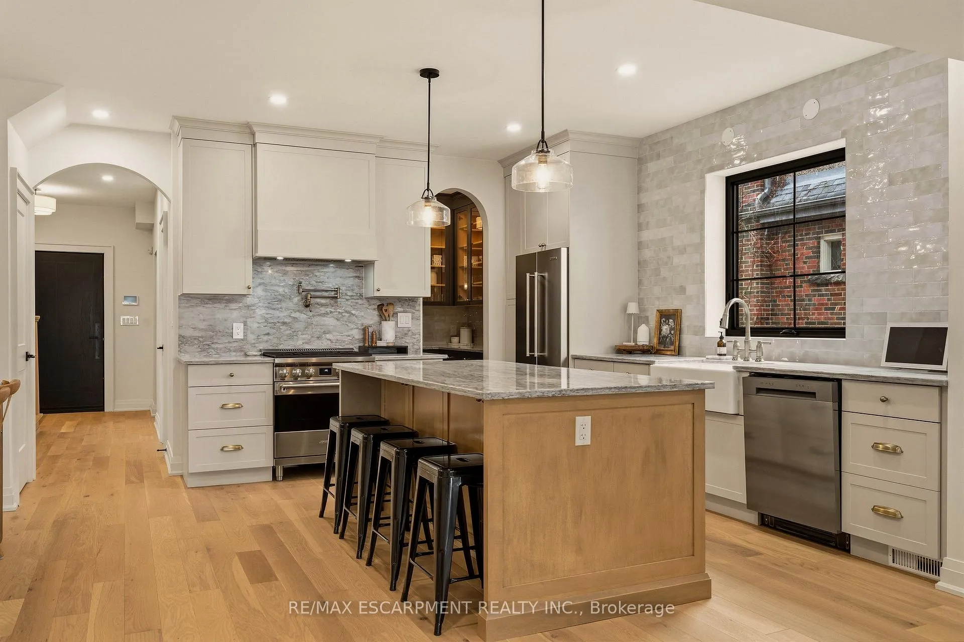 Photo 10 of 30 Matilda Street N, Hamilton, Dundas — HOMEH