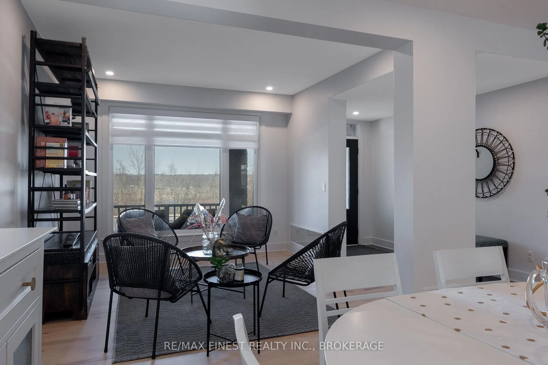 Photo 5 of 1235 Waterside Way, Kingston, Kingston East (Incl Barret Crt) — HOMEH