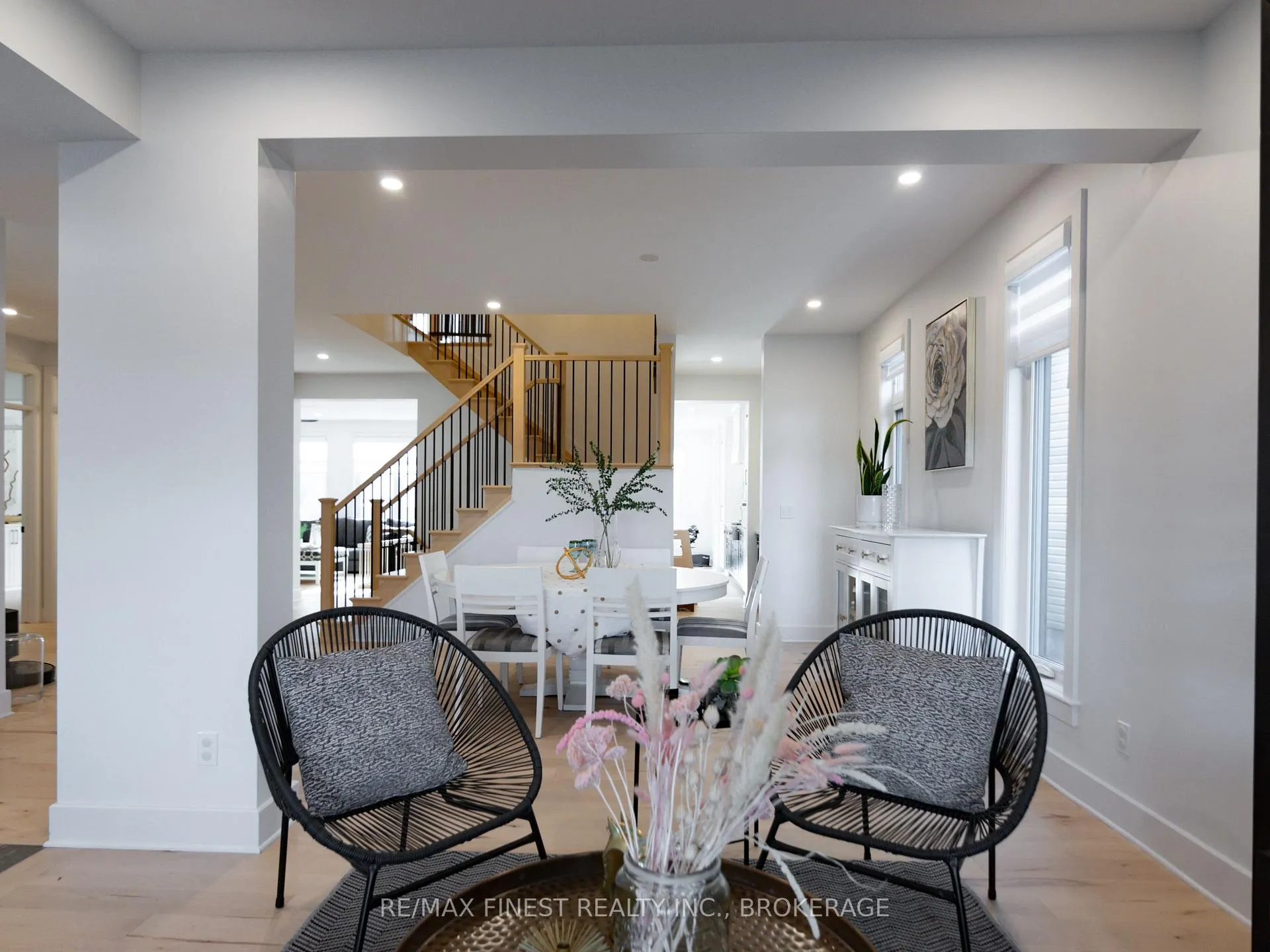 Photo 6 of 1235 Waterside Way, Kingston, Kingston East (Incl Barret Crt) — HOMEH