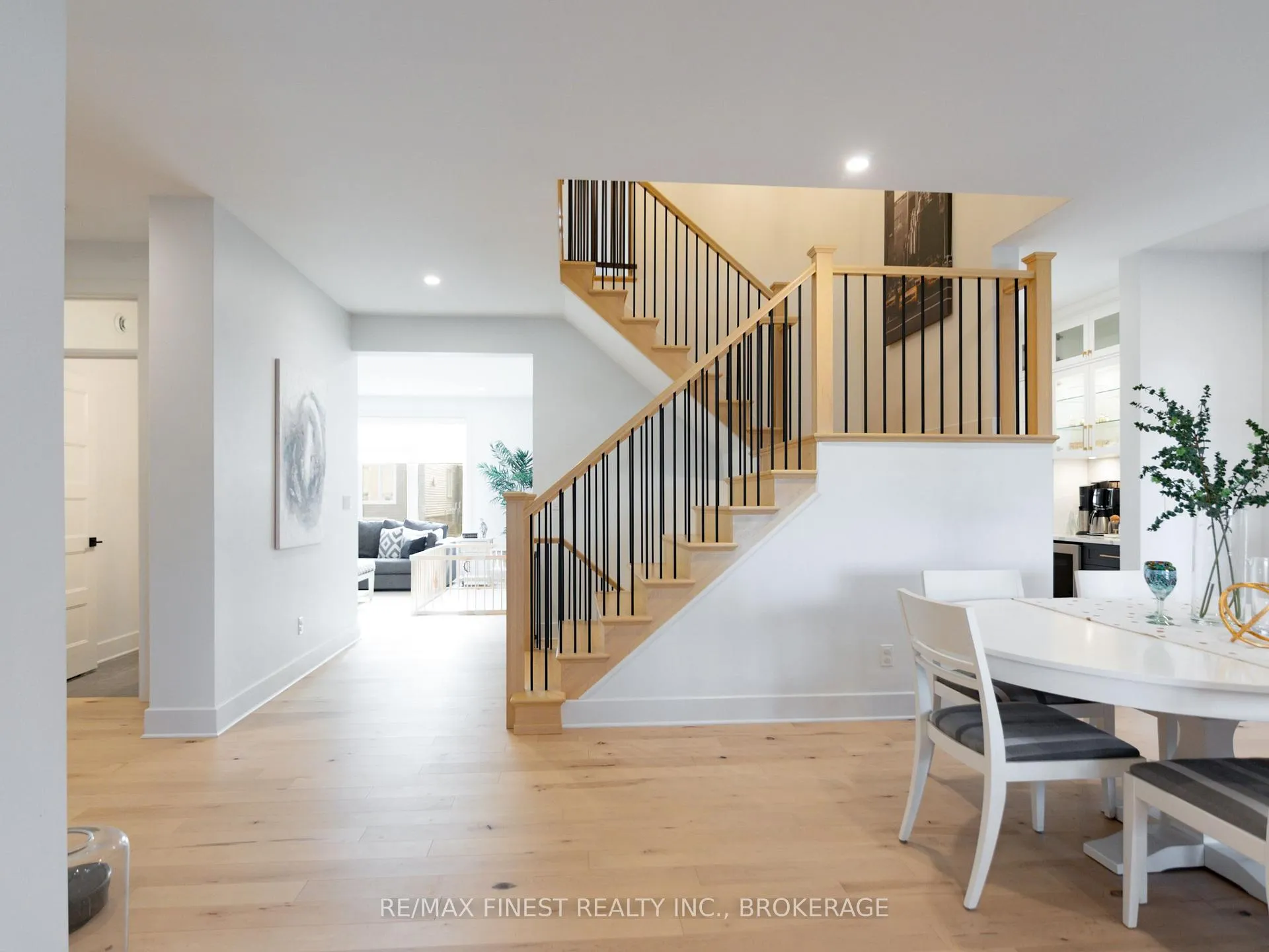 Photo 7 of 1235 Waterside Way, Kingston, Kingston East (Incl Barret Crt) — HOMEH