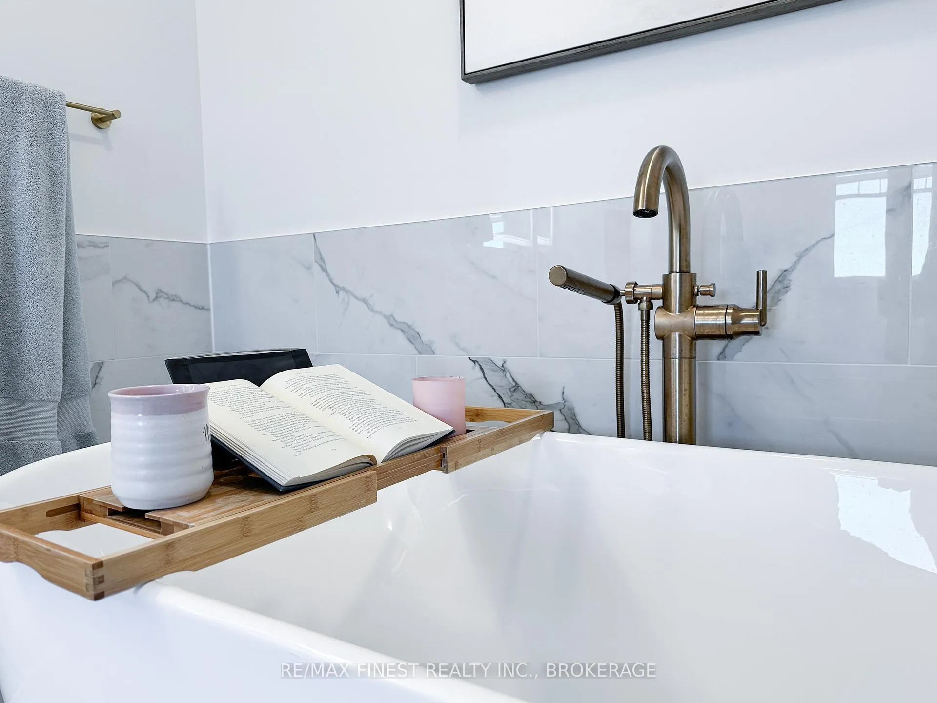 Photo 25 of 1235 Waterside Way, Kingston, Kingston East (Incl Barret Crt) — HOMEH
