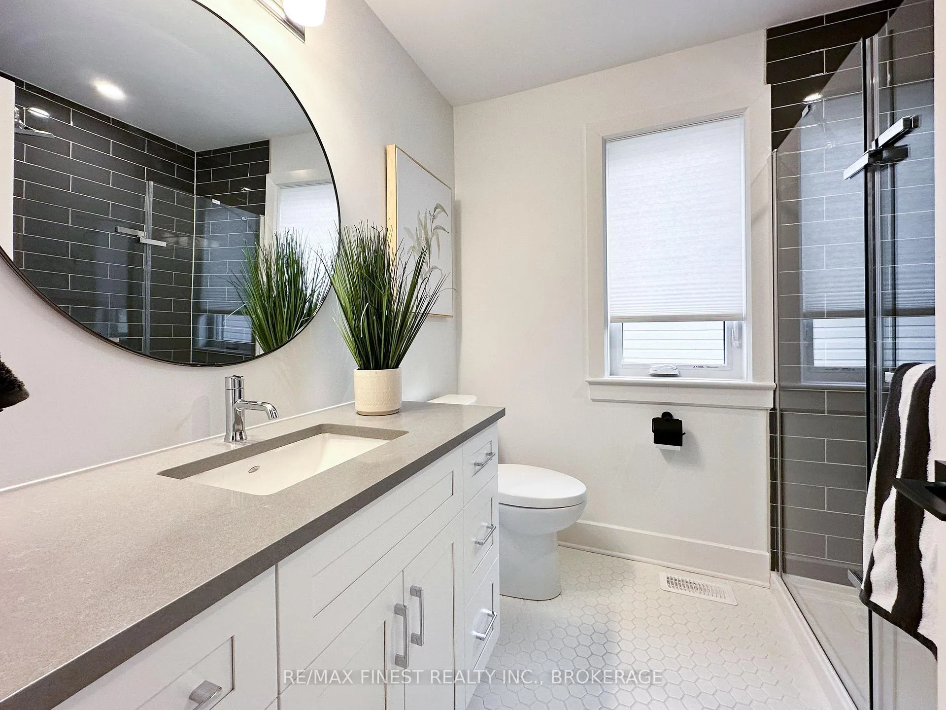 Photo 29 of 1235 Waterside Way, Kingston, Kingston East (Incl Barret Crt) — HOMEH