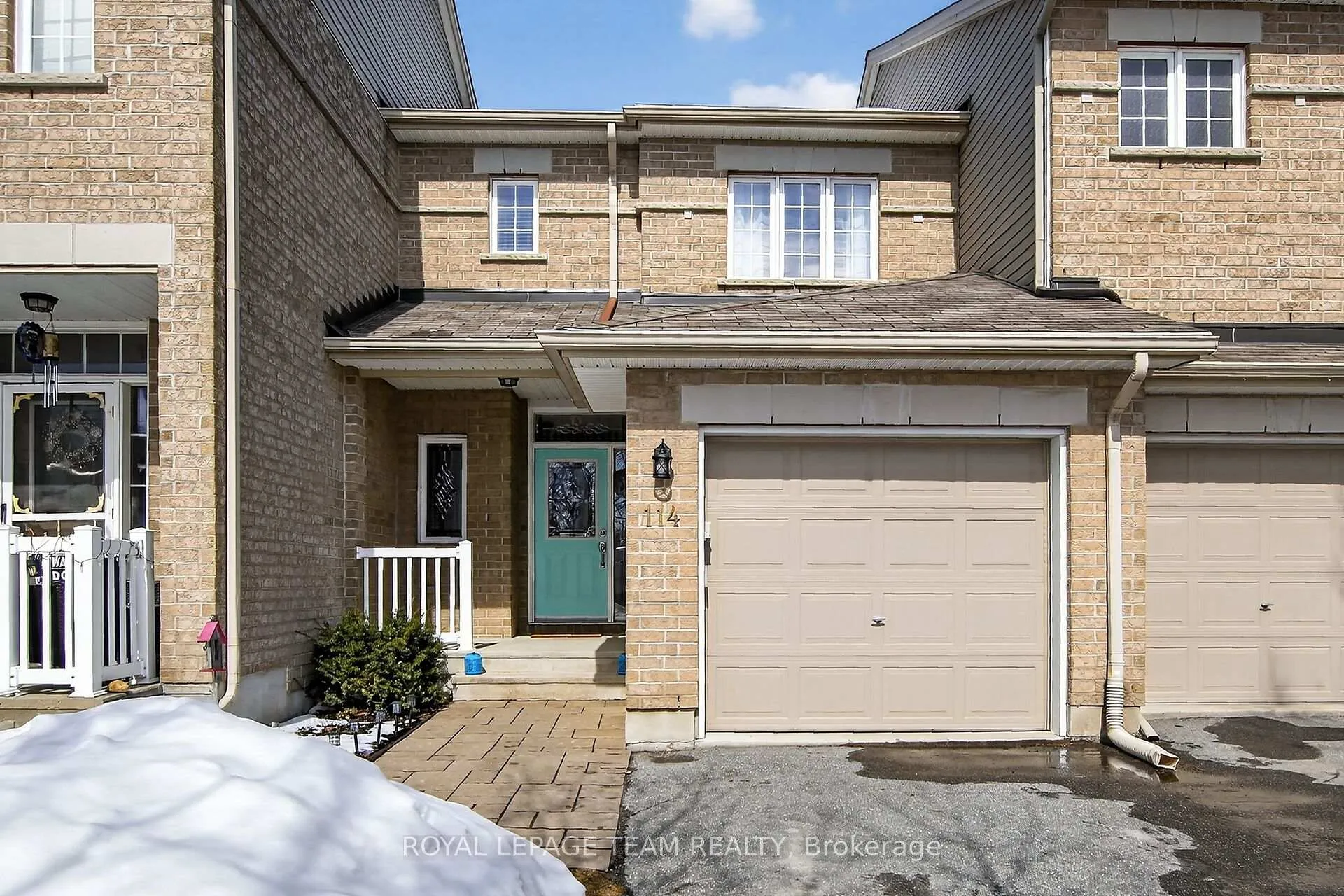 Photo 3 of 114 Tandalee Crescent, Ottawa, Kanata - Emerald Meadows/Trailwest — HOMEH