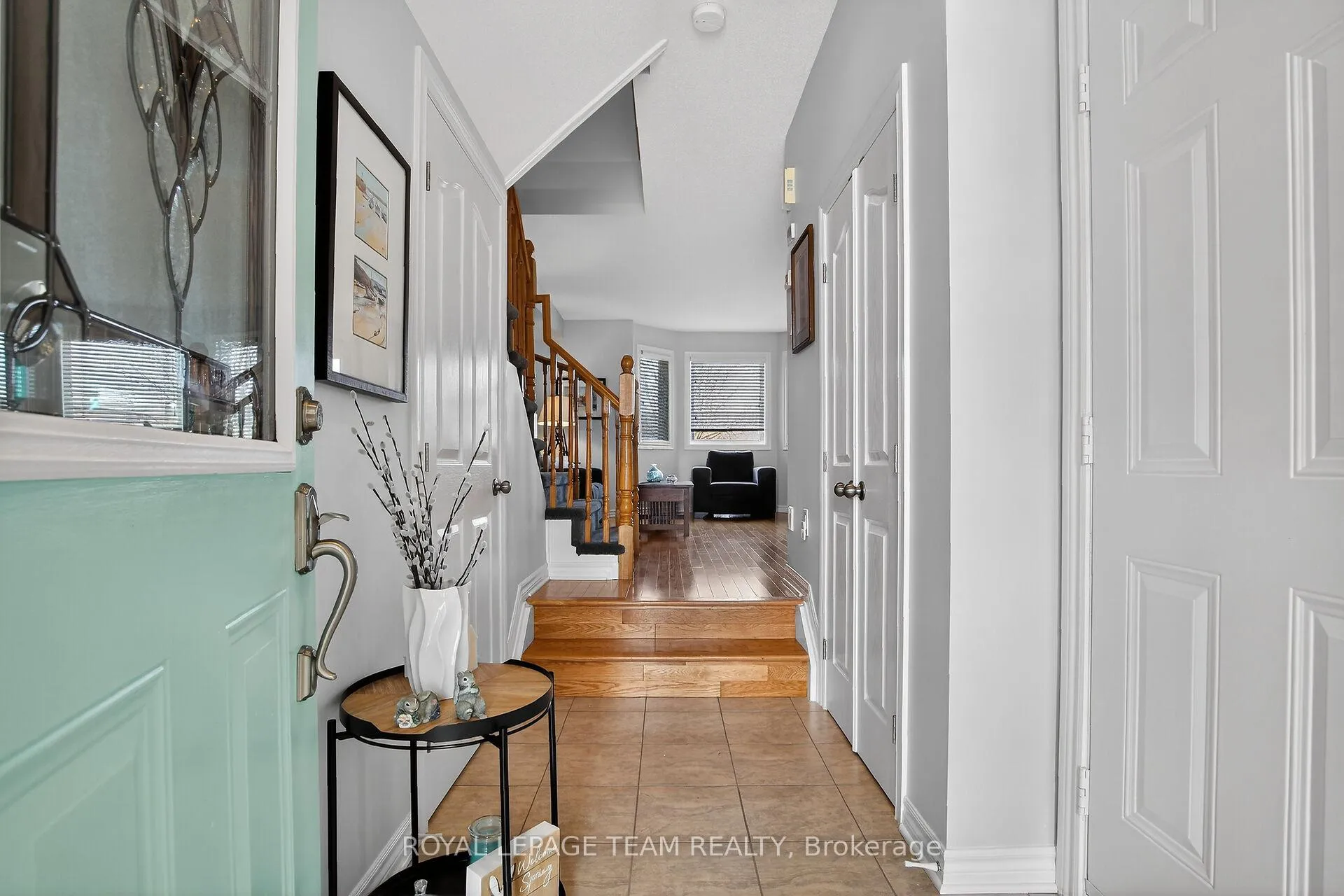 Photo 5 of 114 Tandalee Crescent, Ottawa, Kanata - Emerald Meadows/Trailwest — HOMEH
