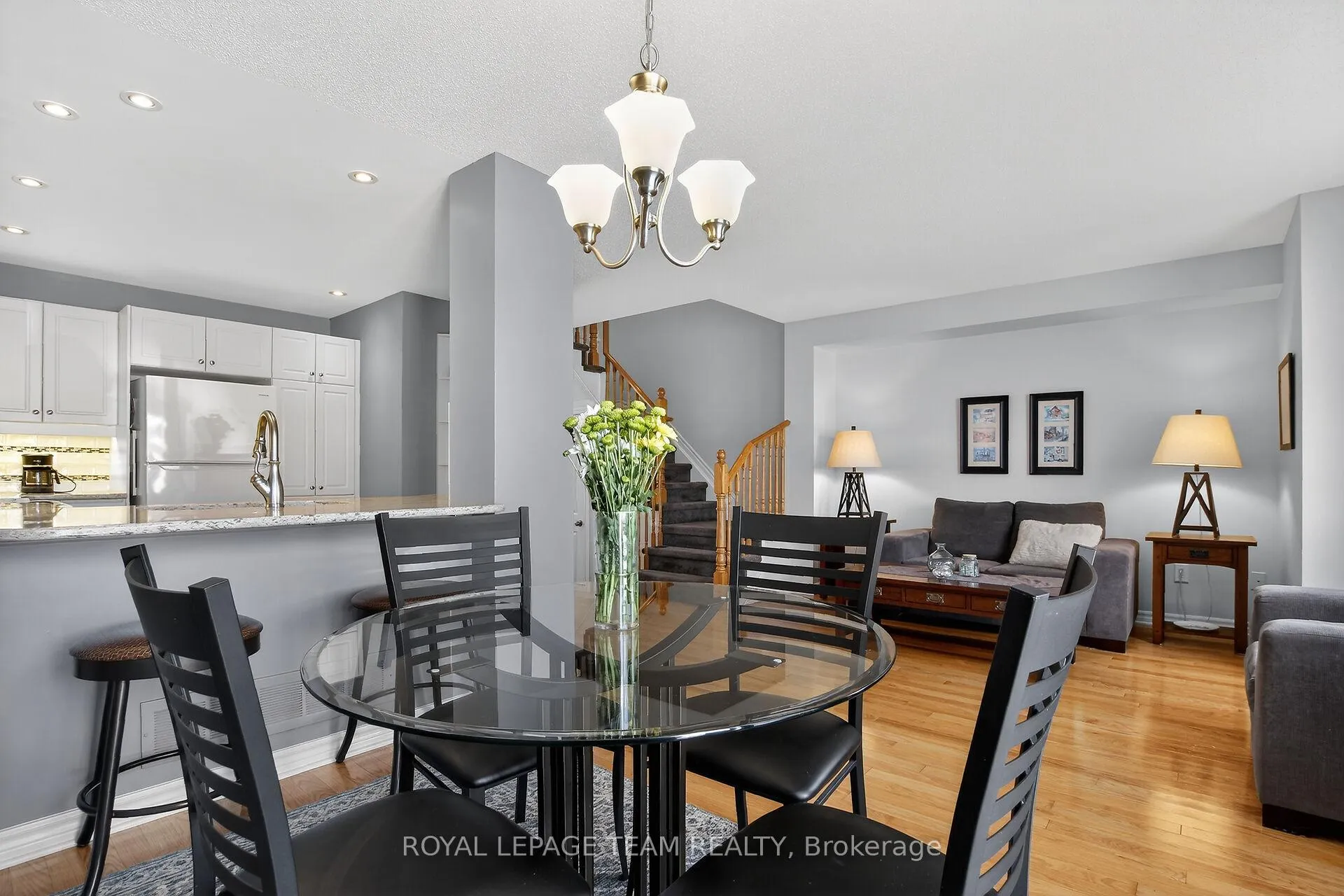 Photo 13 of 114 Tandalee Crescent, Ottawa, Kanata - Emerald Meadows/Trailwest — HOMEH