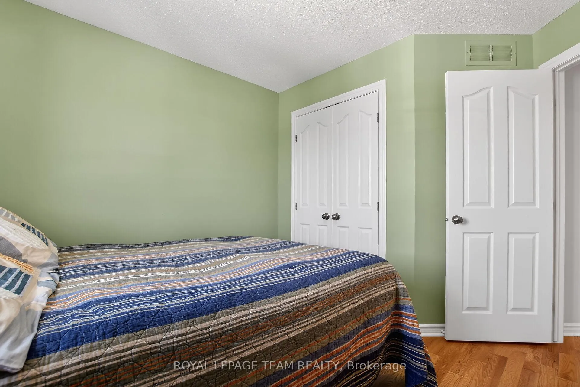 Photo 25 of 114 Tandalee Crescent, Ottawa, Kanata - Emerald Meadows/Trailwest — HOMEH