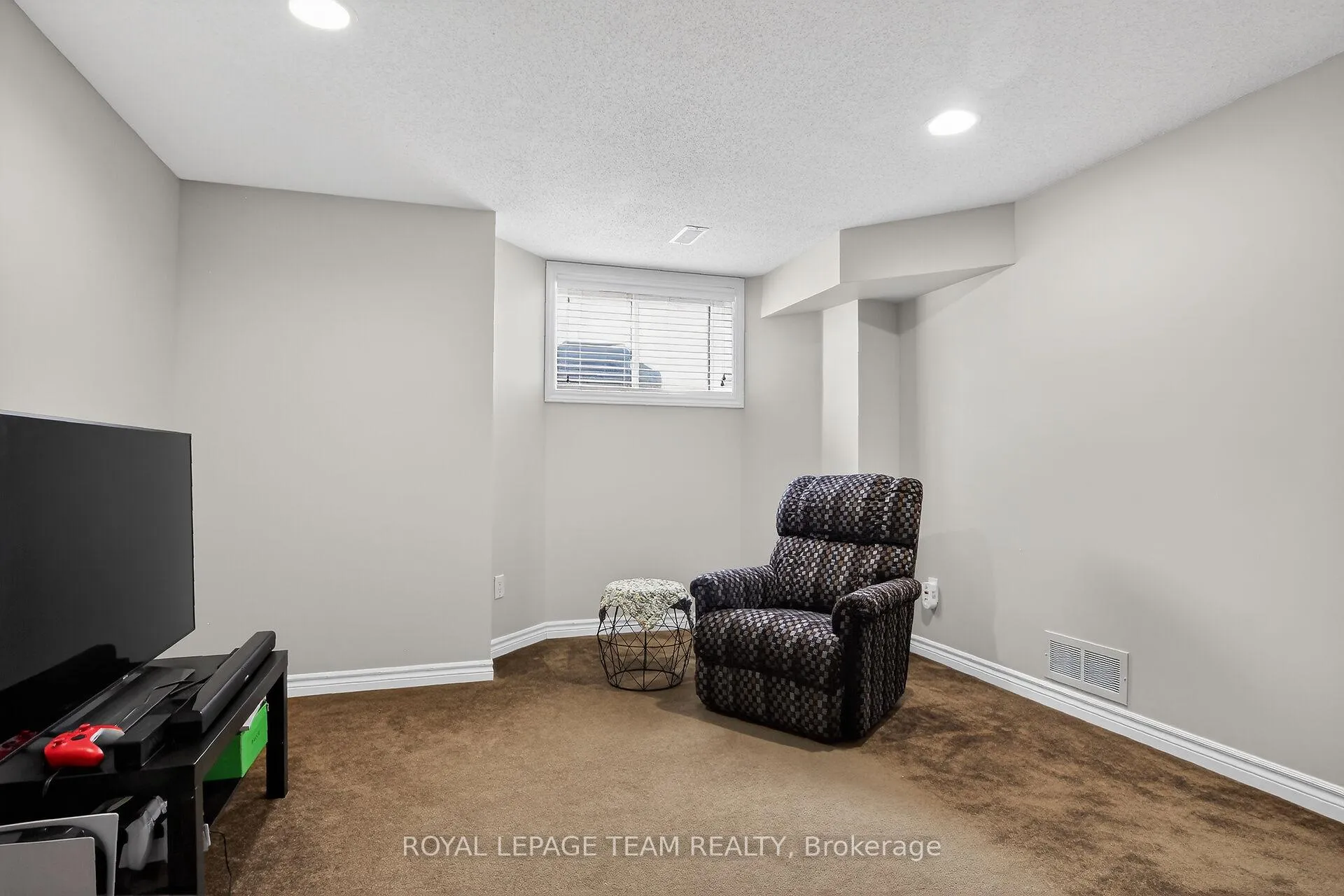 Photo 27 of 114 Tandalee Crescent, Ottawa, Kanata - Emerald Meadows/Trailwest — HOMEH