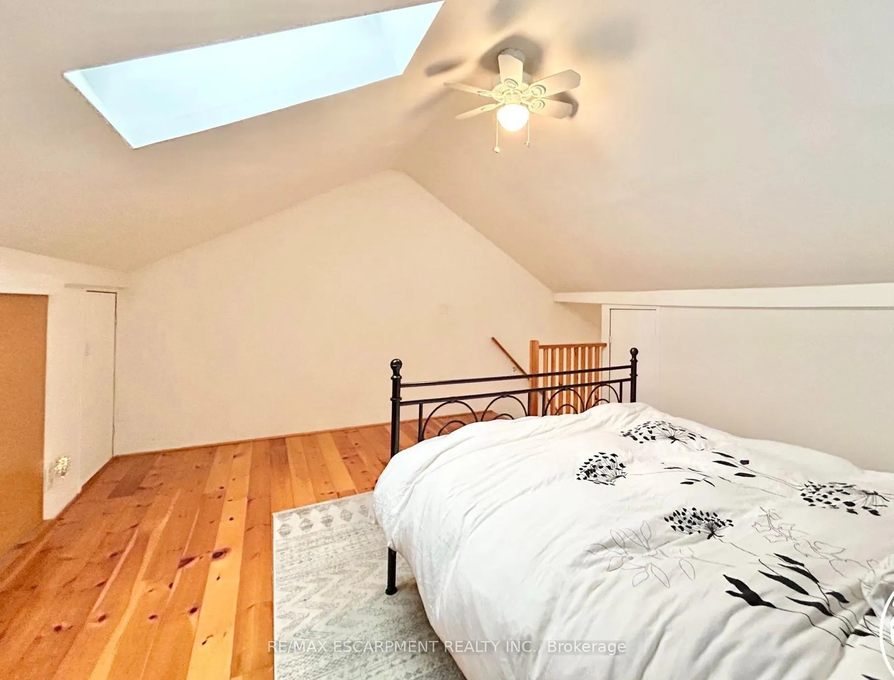 Photo 12 of 276 Hunter Street W, Hamilton, Kirkendall — HOMEH