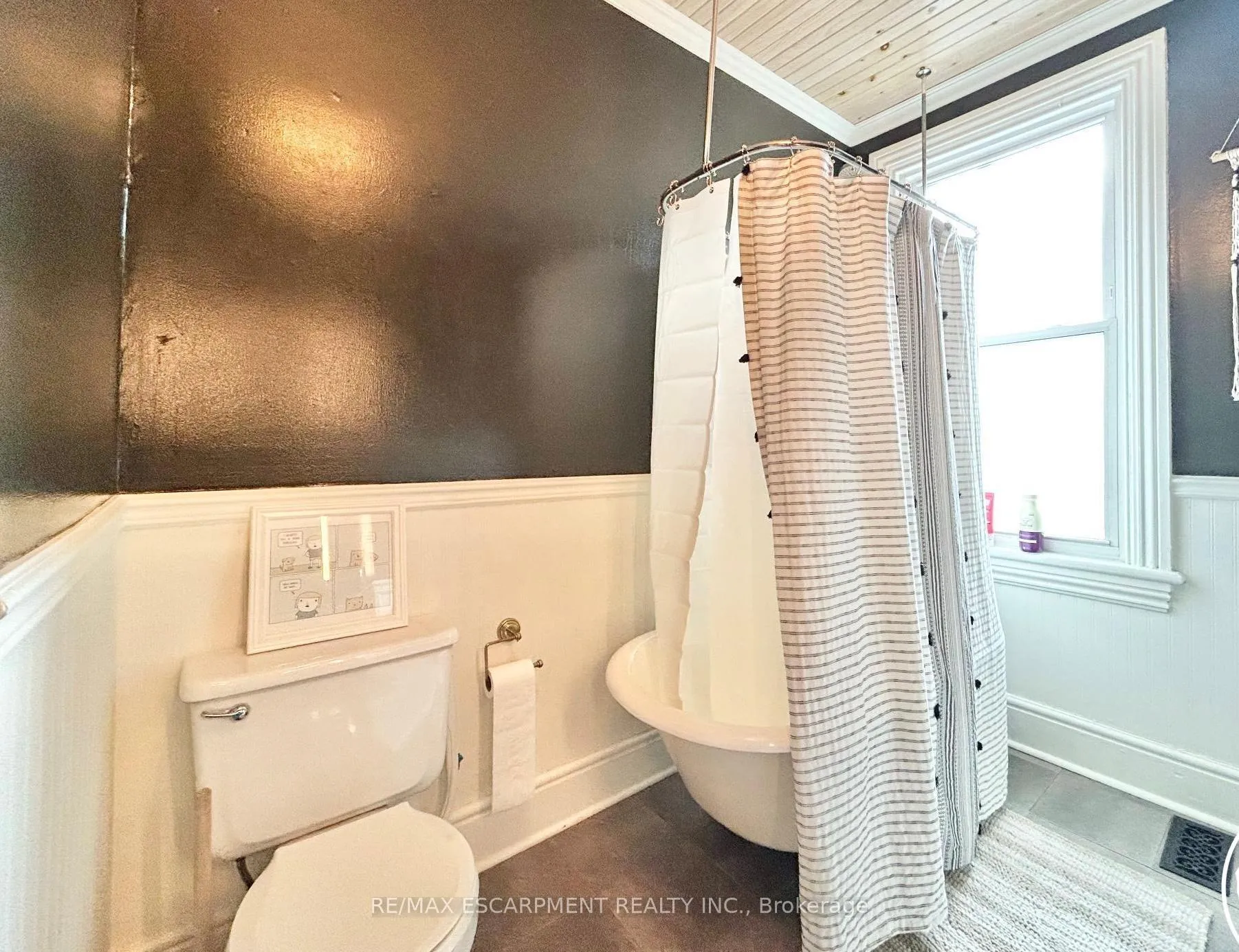 Photo 15 of 276 Hunter Street W, Hamilton, Kirkendall — HOMEH