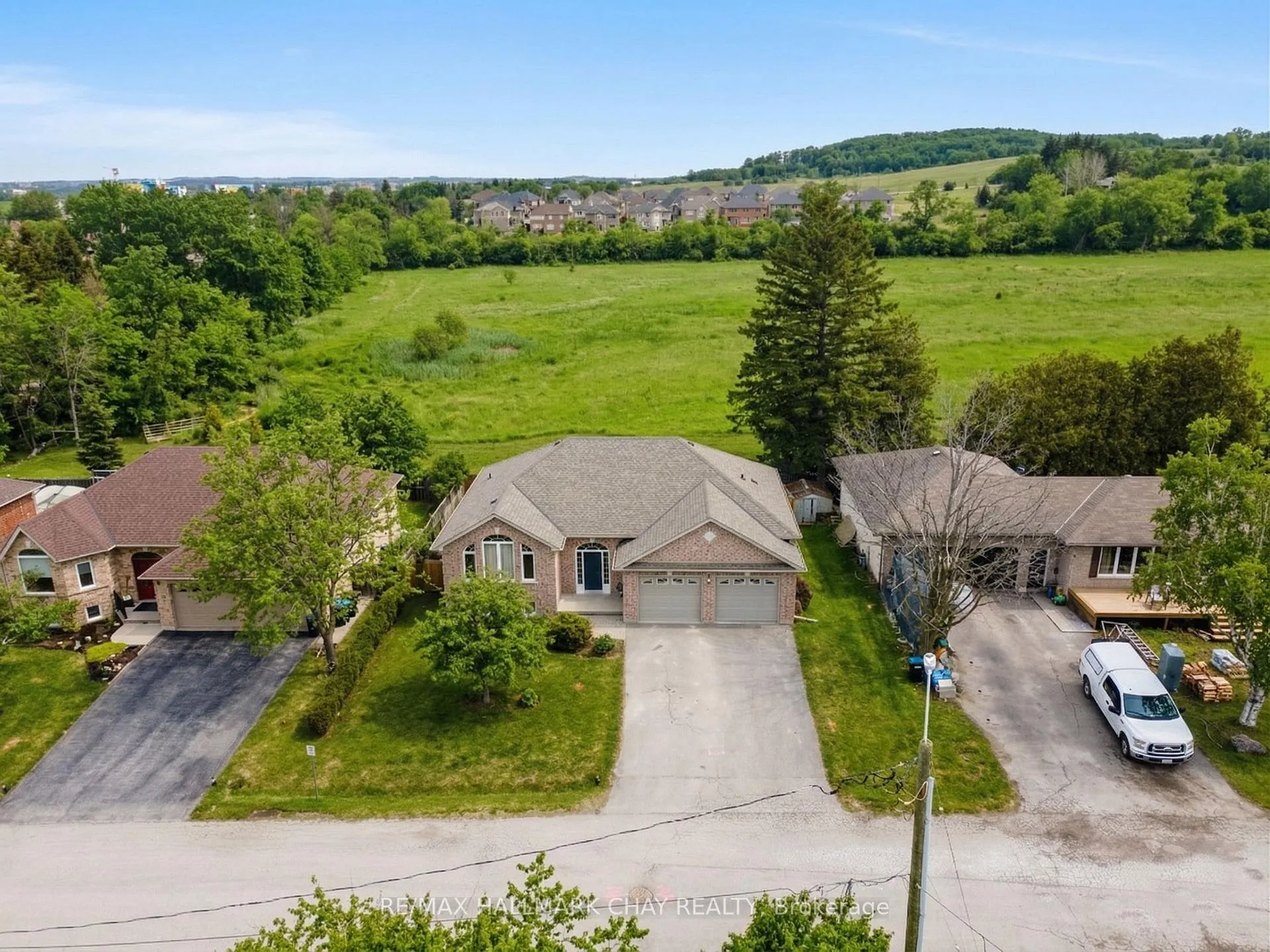 Photo 1 of 57 Tecumseth Street S, New Tecumseth, Beeton — HOMEH