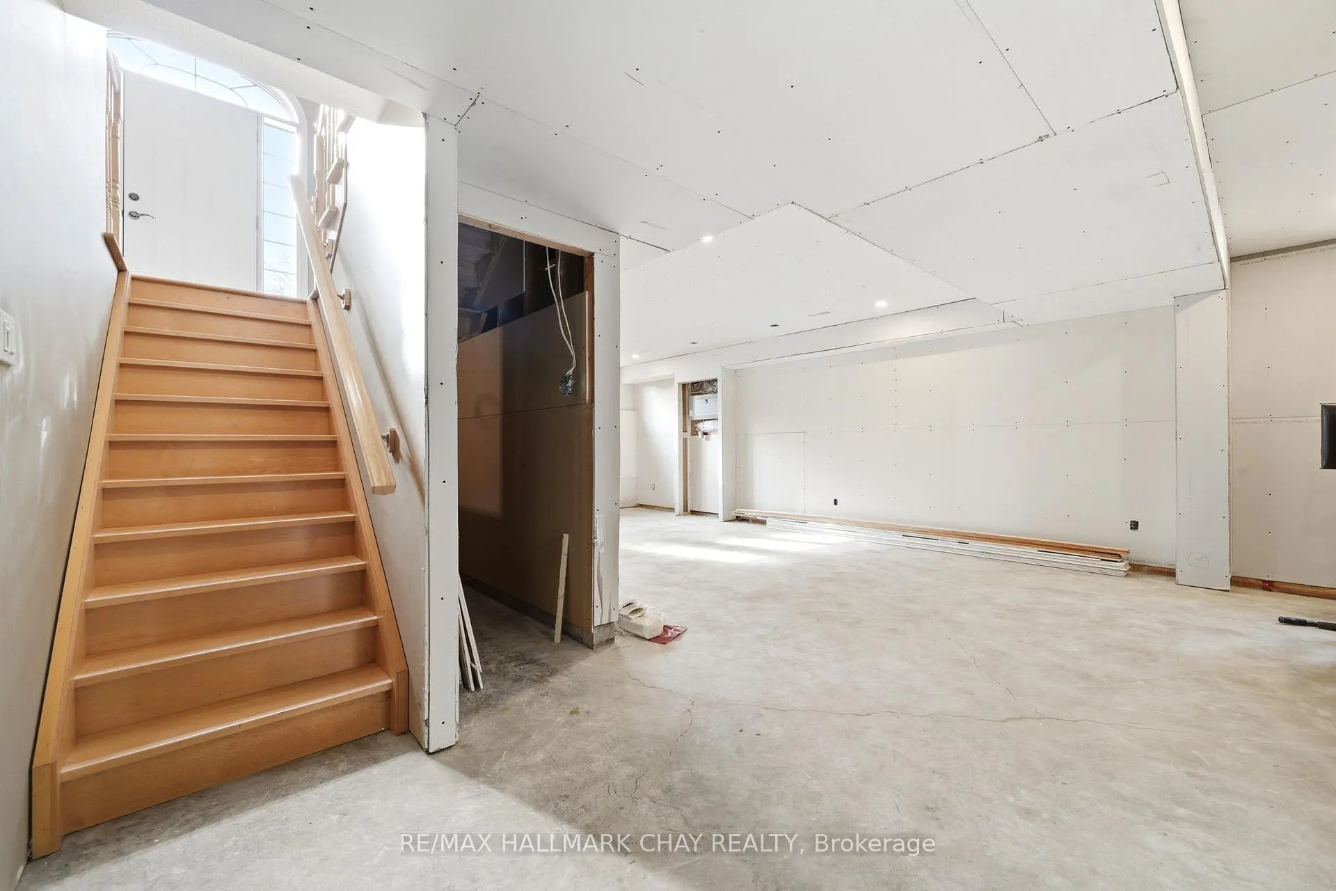 Photo 30 of 57 Tecumseth Street S, New Tecumseth, Beeton — HOMEH