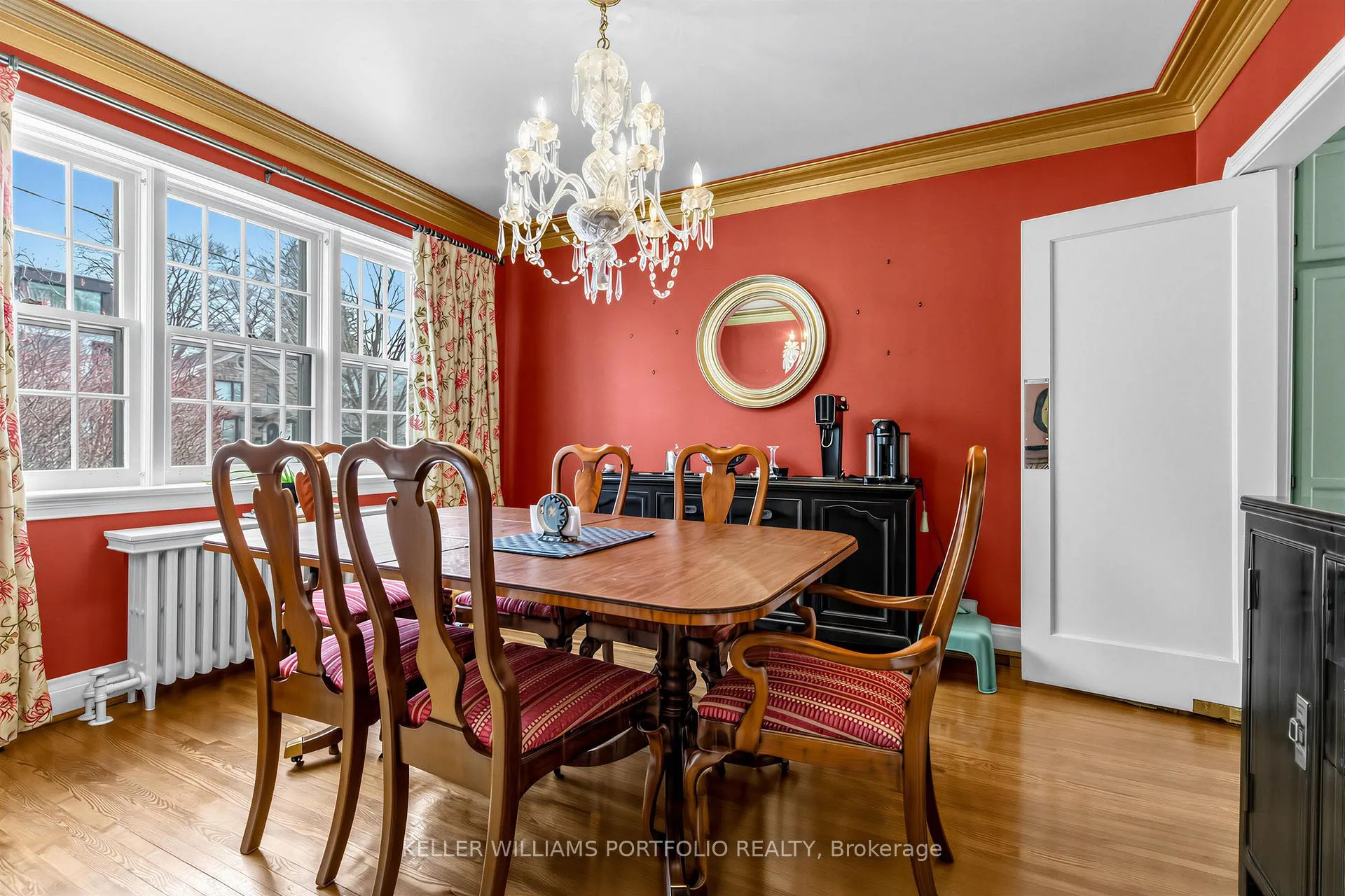 Photo 3 of 22 Glen Cedar Road, Toronto, Humewood-Cedarvale — HOMEH