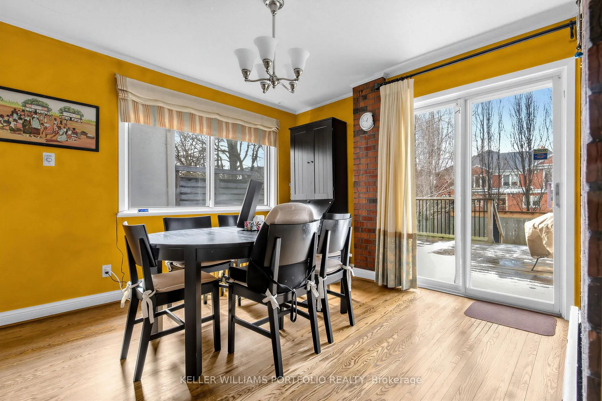 Photo 12 of 22 Glen Cedar Road, Toronto, Humewood-Cedarvale — HOMEH