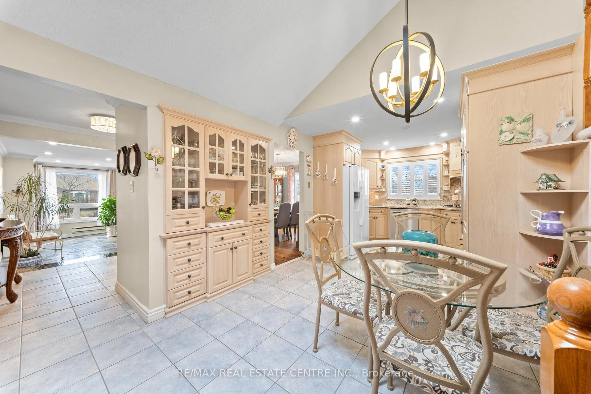 Photo 14 of 15 Blackthorn Lane, Brampton, Brampton North — HOMEH