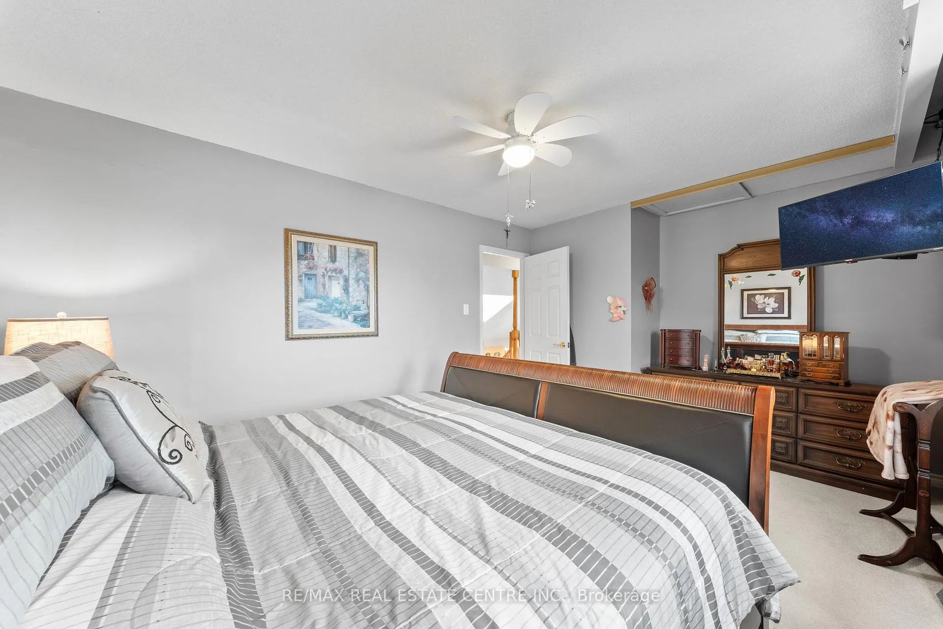Photo 31 of 15 Blackthorn Lane, Brampton, Brampton North — HOMEH