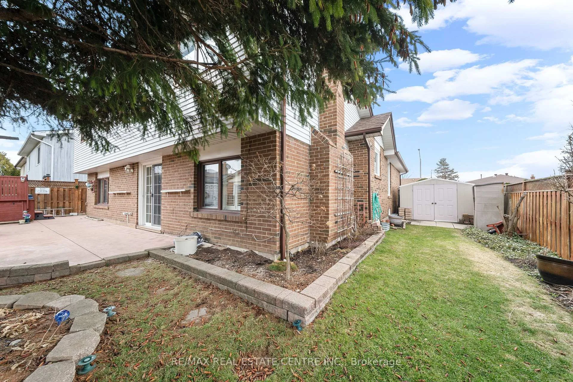 Photo 48 of 15 Blackthorn Lane, Brampton, Brampton North — HOMEH